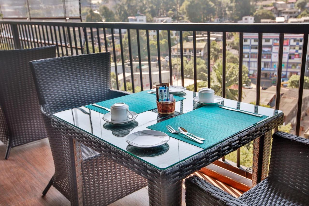 Bunk Planet Hotel Kandy Kültér fotó