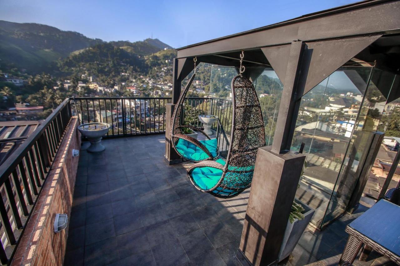 Bunk Planet Hotel Kandy Kültér fotó